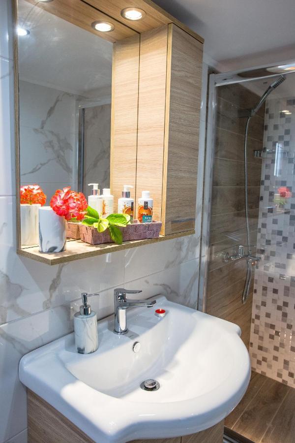 Kaiafas Luxury Philoxenia Apartamento Néa Péramos Exterior foto